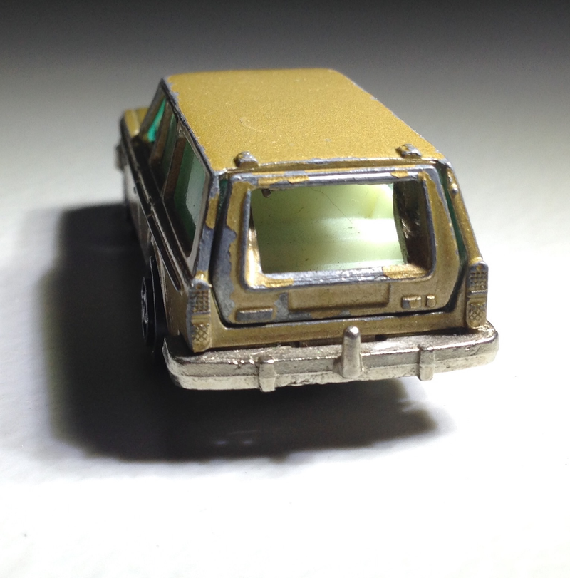Illustration for article titled Wagon Wednesday: Majorette Volvo 245 DL Estate (Brown Wagon!!)